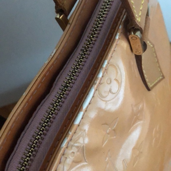 Louis Vuitton Imperfect Yellow Vernis Shoulder Tote Bag GUC - Picture 5 of 13